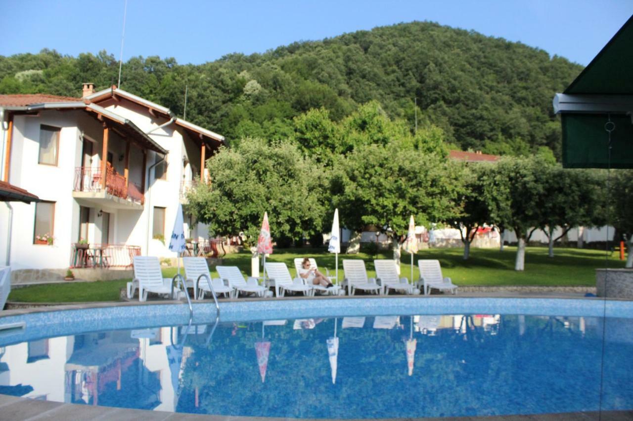 By The River Hotel Complex Balkanets  Экстерьер фото
